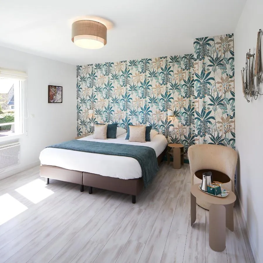 Hotel Les Agapanthes Ploubazlanec 3*,