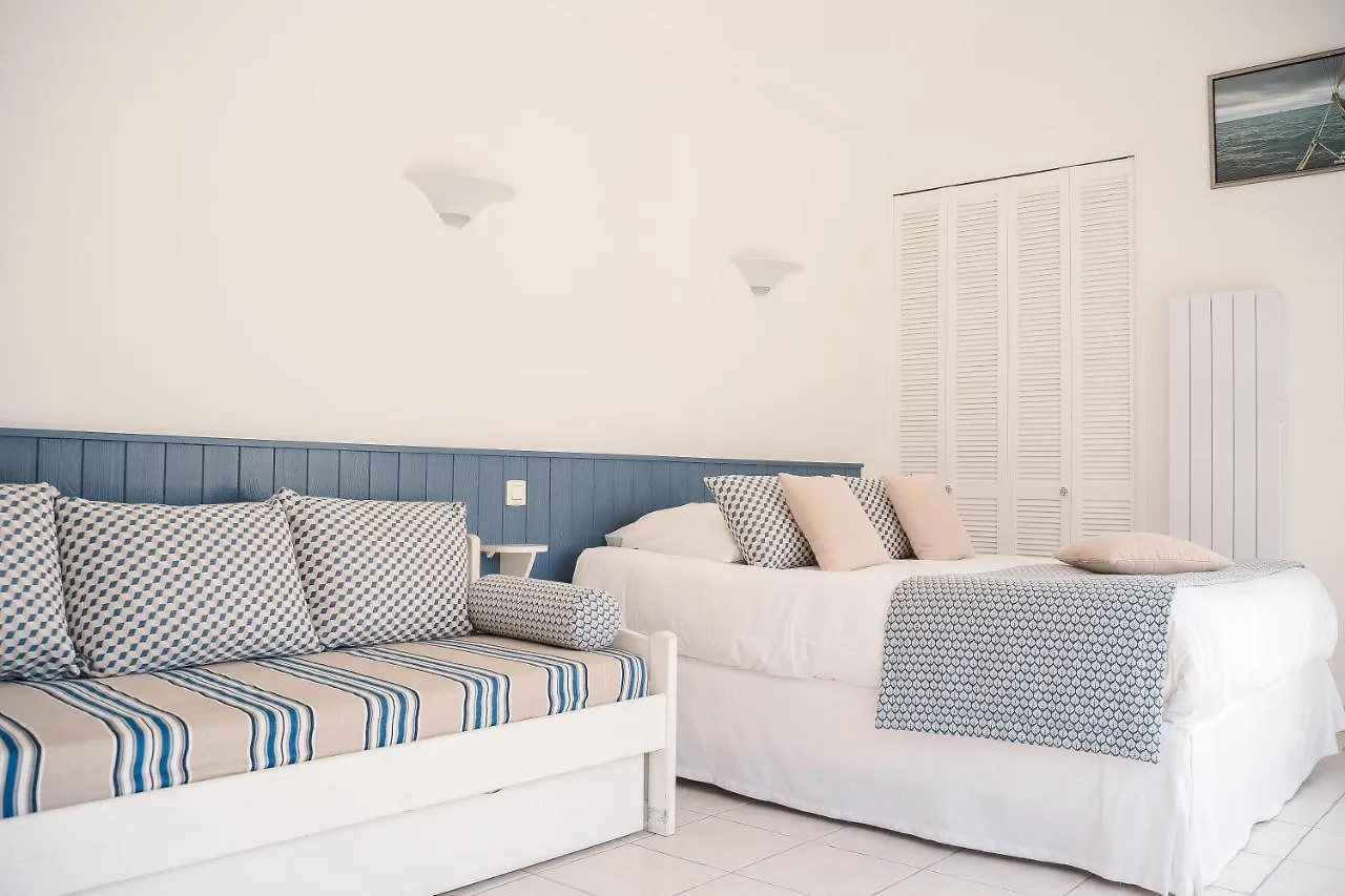 Hotel Les Agapanthes Ploubazlanec