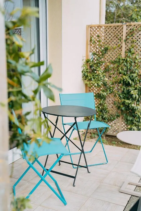 Hotel Les Agapanthes Ploubazlanec 3*,  France