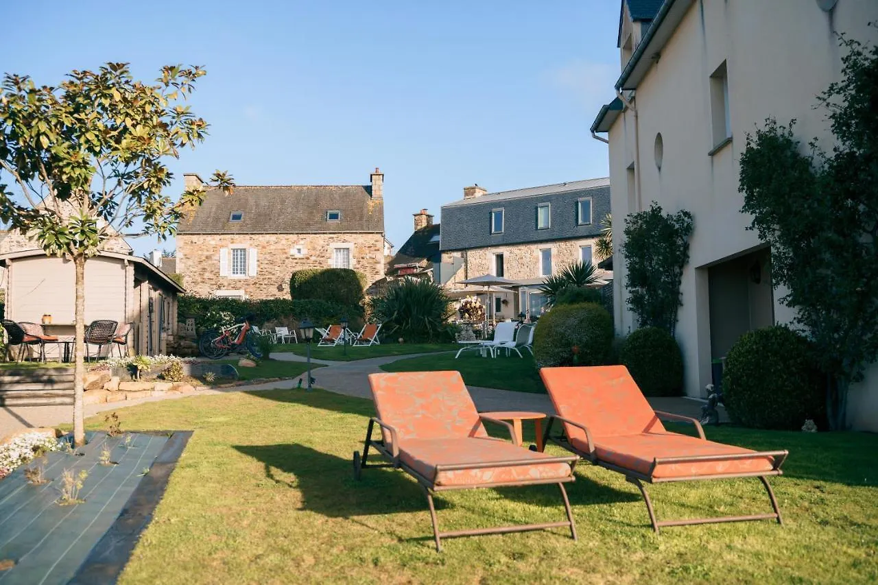 Hotel Les Agapanthes Ploubazlanec