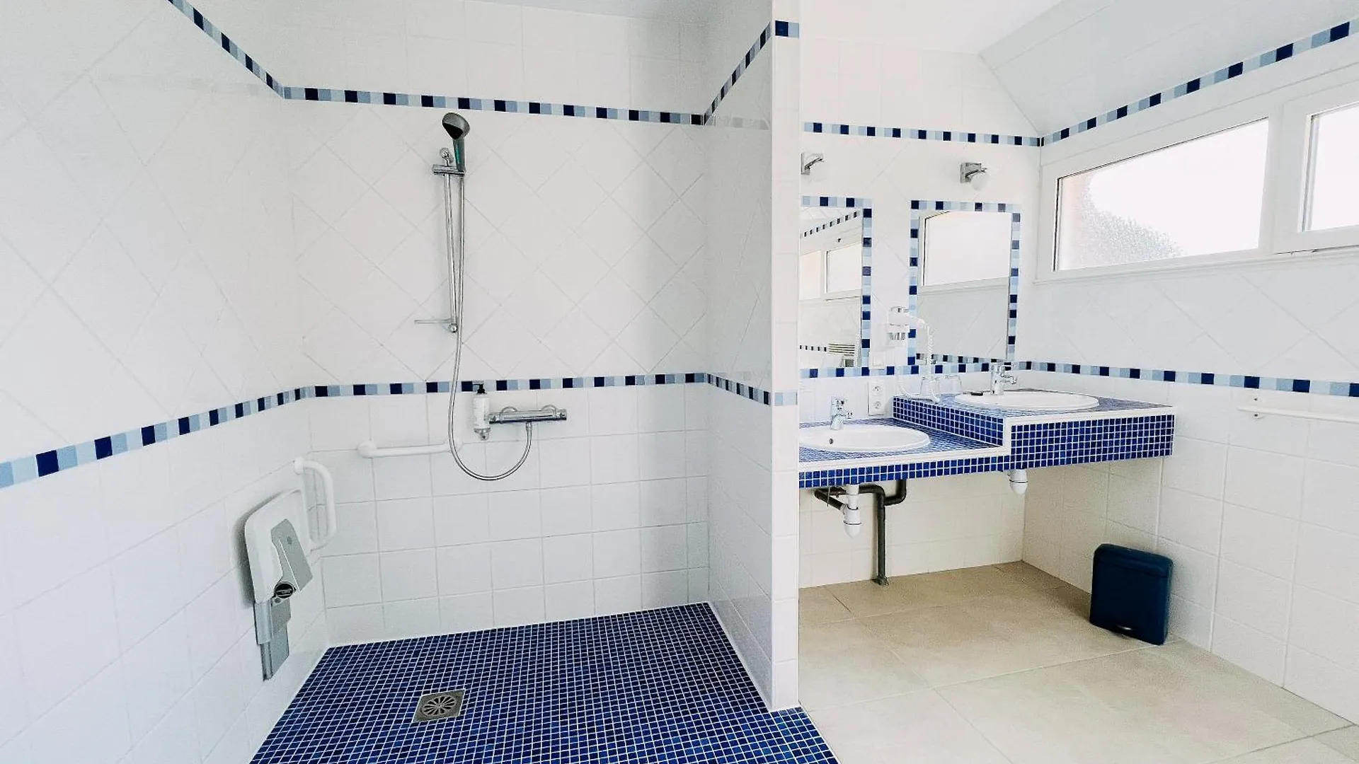 Hotel Les Agapanthes Ploubazlanec